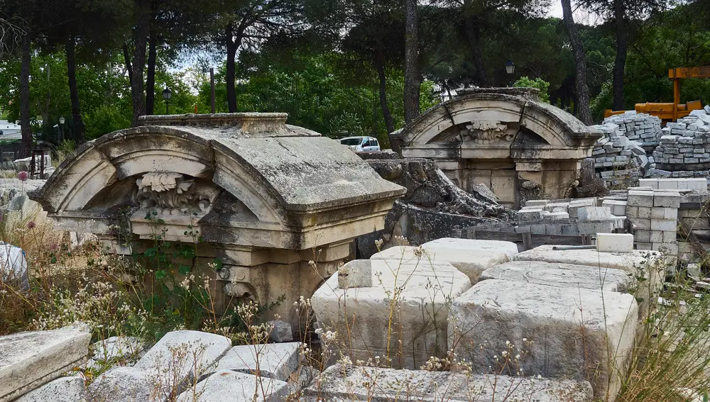 Muchos de los restos llevan décadas esperando a ser restaurados o reutilizados (www.madrida360.es)