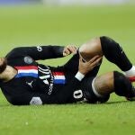 Neymar se queja en el suelo durante el partido contra el Montpellier