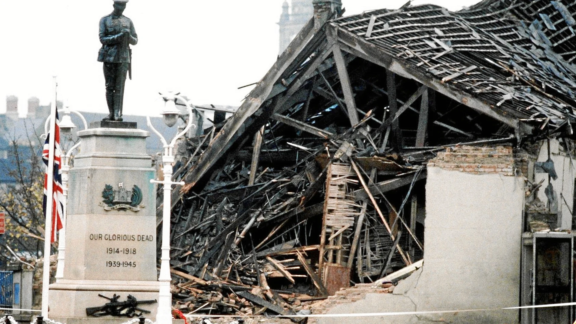 Este atentado del IRA dejó once muertos y más de 50 heridos en Belfast en 1987