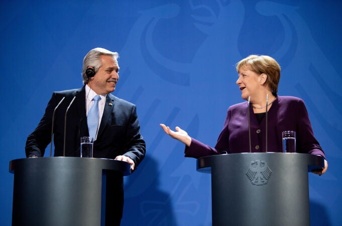 Angela Merkel con al presidente argentino Alberto Fernandez