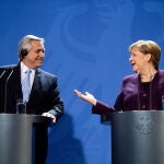 Angela Merkel con al presidente argentino Alberto Fernandez