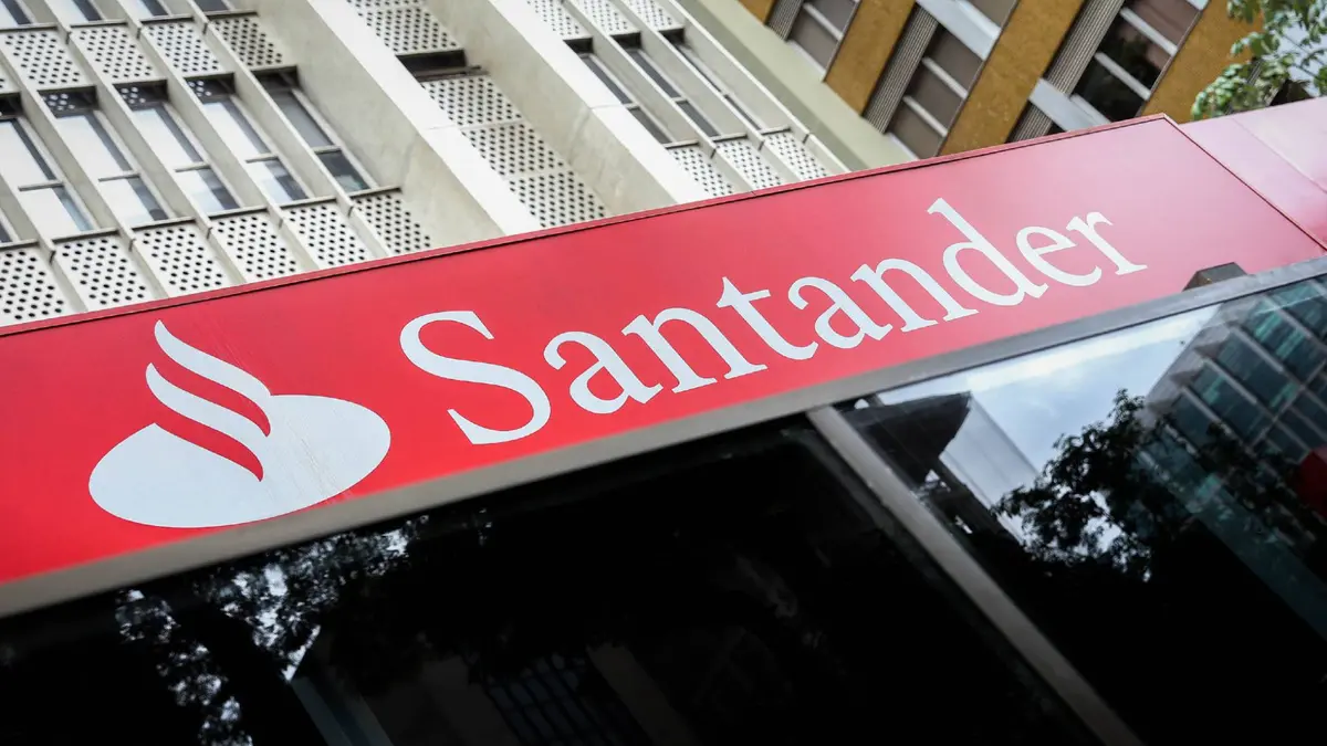 Los mayores ingresos disparan el beneficio de Banco Santander hasta 2.852 millones hasta marzo, un 11 % más