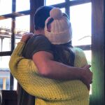 Iker Casillas felicita a Sara Carbonero.
