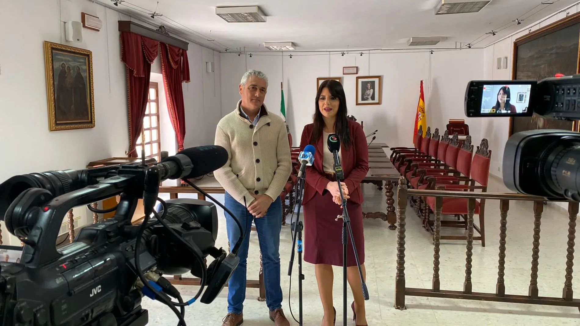 Visita de la delegada territorial de la Consejería de Turismo, Regeneración, Justicia y Administración Local en Córdoba, Purificación Joyera, a la localidad de Fernán Nuñez