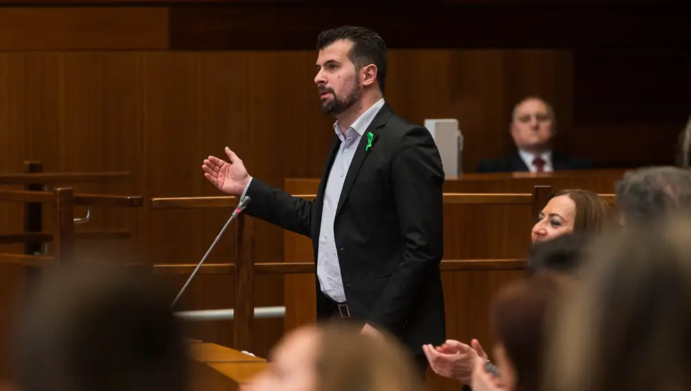 Luis Tudanca interviene en el Pleno de las Cortes de Castilla y León