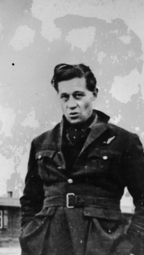 Roger Joyce Bushell, uno de los aviadores más conocidos del escuadrón