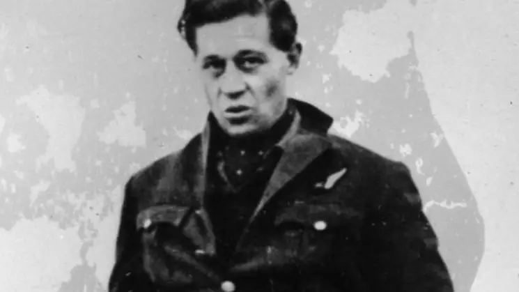 Roger Joyce Bushell, uno de los aviadores más conocidos del escuadrón