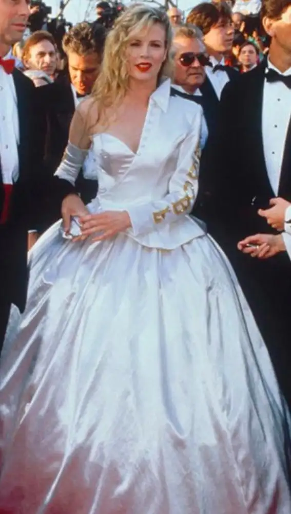 Kim Basinger en los Oscars de 1990