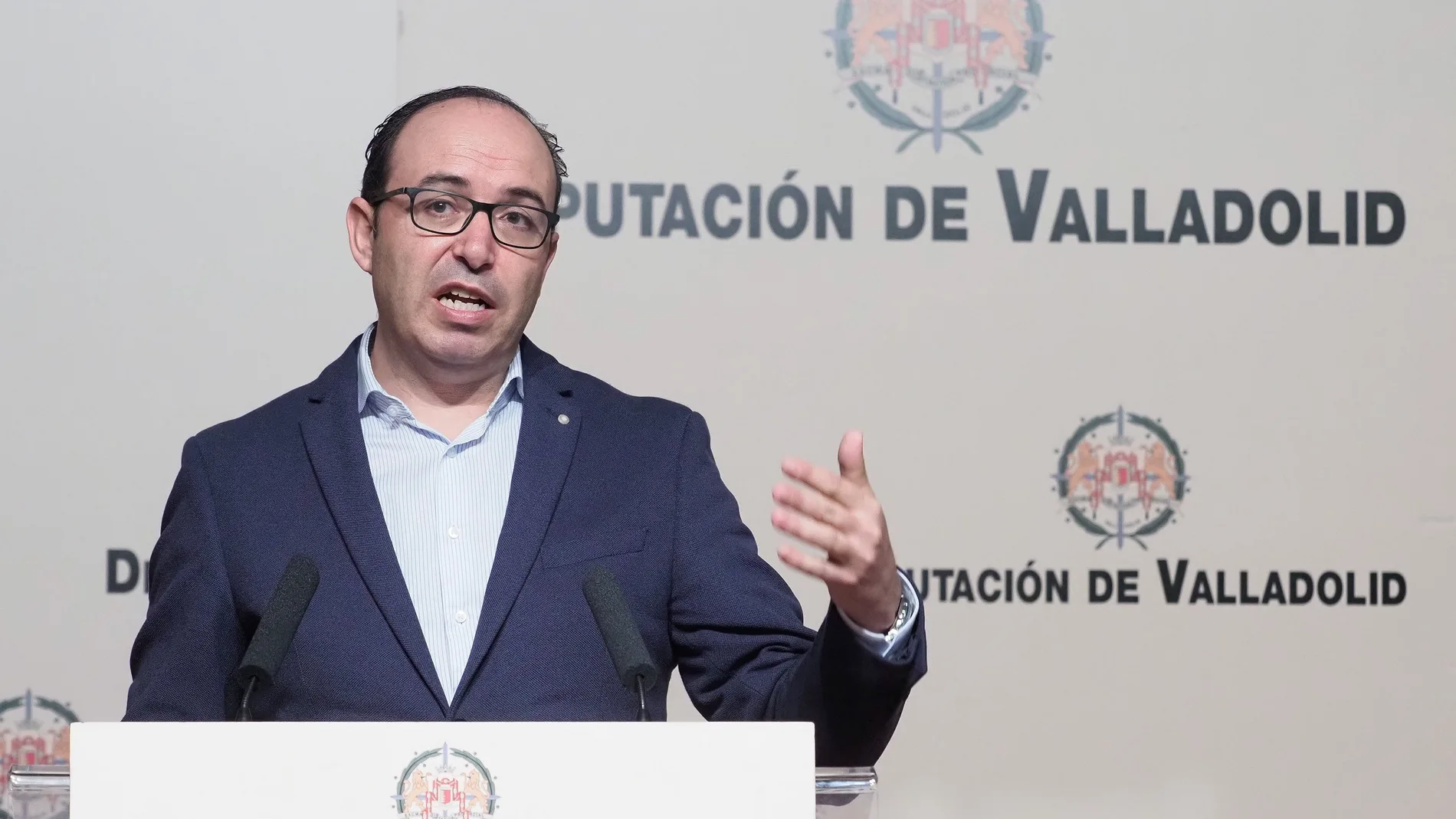 El diputado responsable del Área de Hacienda, Personal y Promoción, Víctor Alonso Monge, informa sobre la liquidación del presupuesto de 2021