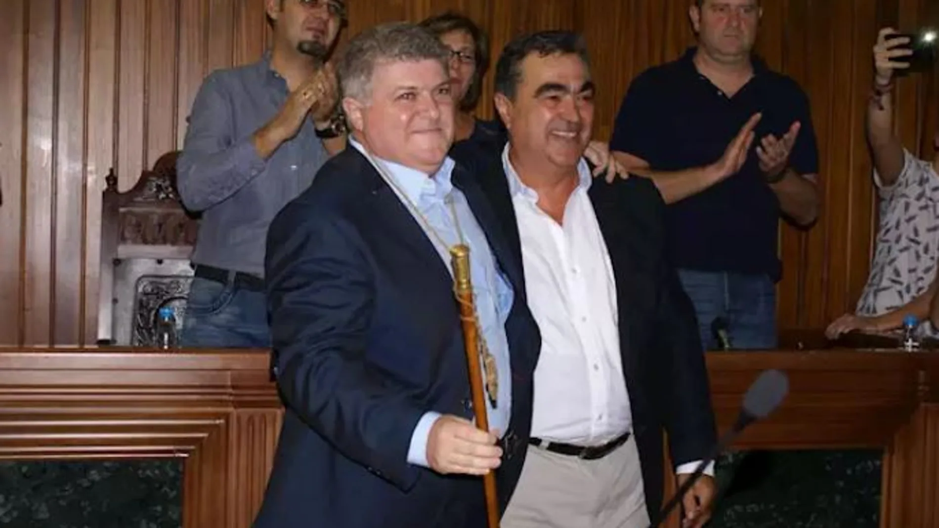 José Vélez, a la izquierda