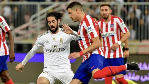 José María Giménez con el Atlético frente al Real Madrid.