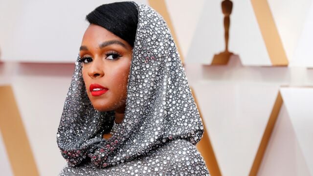 Janelle Monae en la alfombra roja de los premios Oscar 2020.