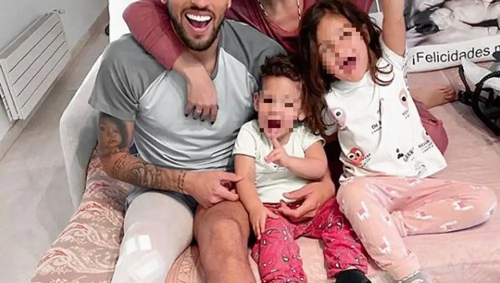 Tamara Gorro celebra la vuelta a casa de Antonio y Ezequiel