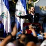 FILE PHOTO: Salvadoran President Nayib Bukele gestures as he addresses his supporters protesting outside the national congress to push for the approval of funds for a government security plan in San Salvador, El Salvador February 9, 2020. REUTERS/Jose Cabezas/File Photo