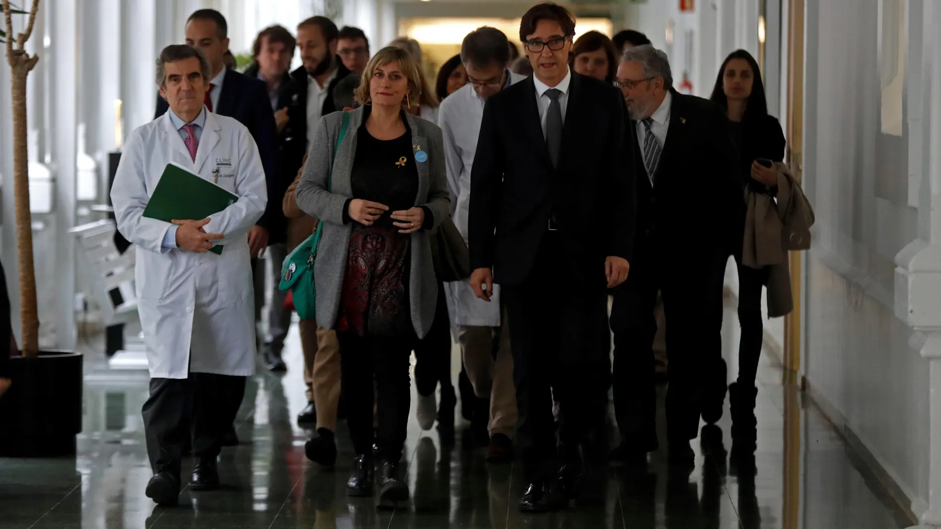 Ministro y consellera de Sanidad se reúnen para analizar la evolución del coronavirus