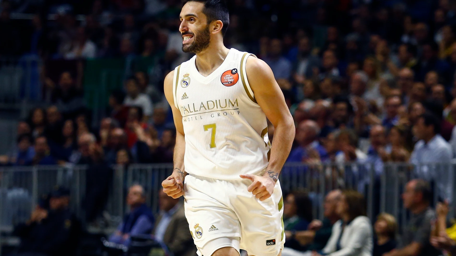 AV.- Baloncesto/Copa.- El Real Madrid destroza al Valencia Basket y accede a su séptima final seguida