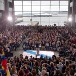 El presidente de la Xunta, Alberto Núñez Feijóo, participó ayer en un acto en Vigo para presentar su candidatura