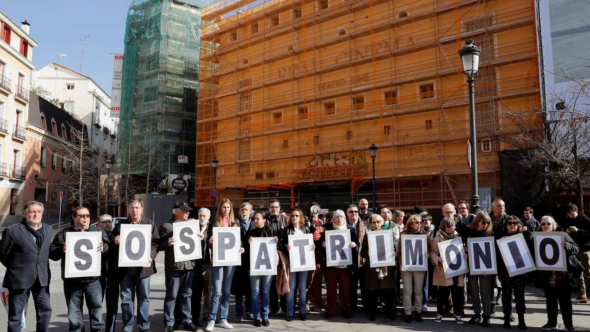 Protesta en contra de la demolición del Real Cinema