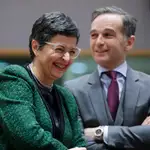 Brussels (Belgium), 17/02/2020.- Spanish Minister of Foreign Affairs, European Union and Cooperation Arancha Gonzalez Laya (L) and German foreign minister Heiko Maas (R) during a European foreign affairs council in Brussels, Belgium, 17 February 2020. (Bélgica, Bruselas) EFE/EPA/OLIVIER HOSLET