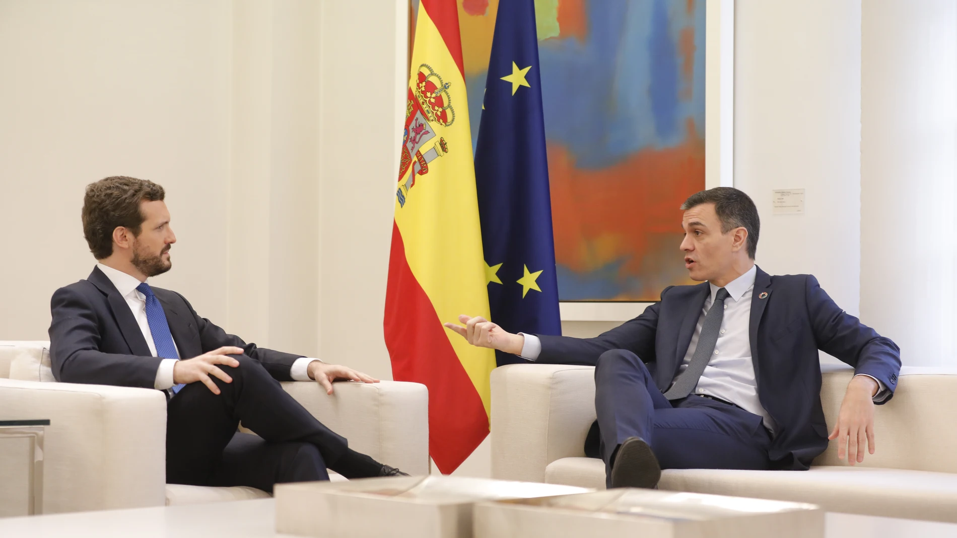 El presidente del gobierno Pedro Sanchez recibe en el Palacio de la Moncloa al lider de la oposicion Pablo Casado.