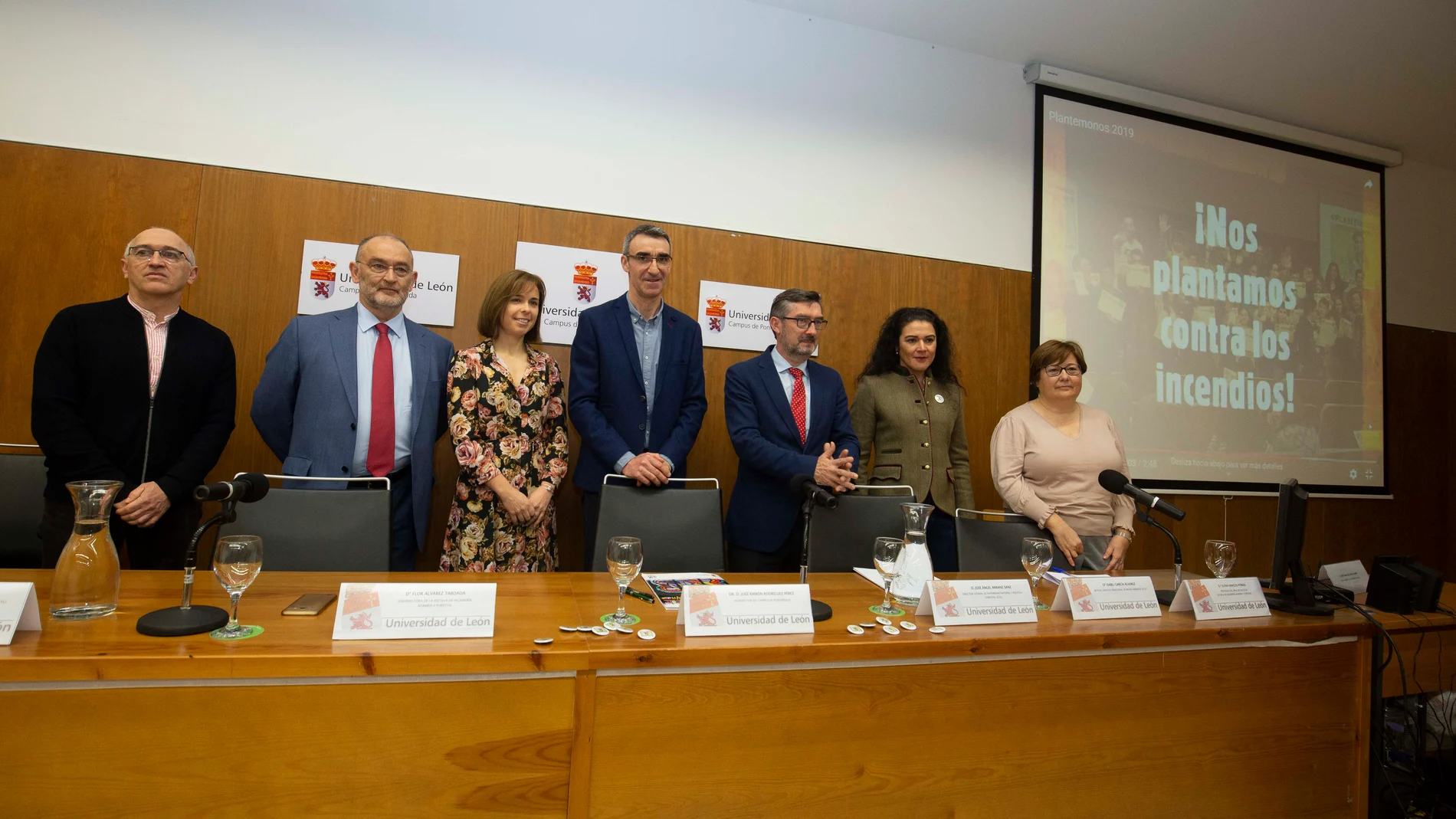 De izquierda a derecha, Enrique Rey, Vicente Rodríguez, Flor Álvarez, José Ramón Rodríguez, José Ángel Arranz, Isabel García y Elena Marcos, en la presentación de la campaña