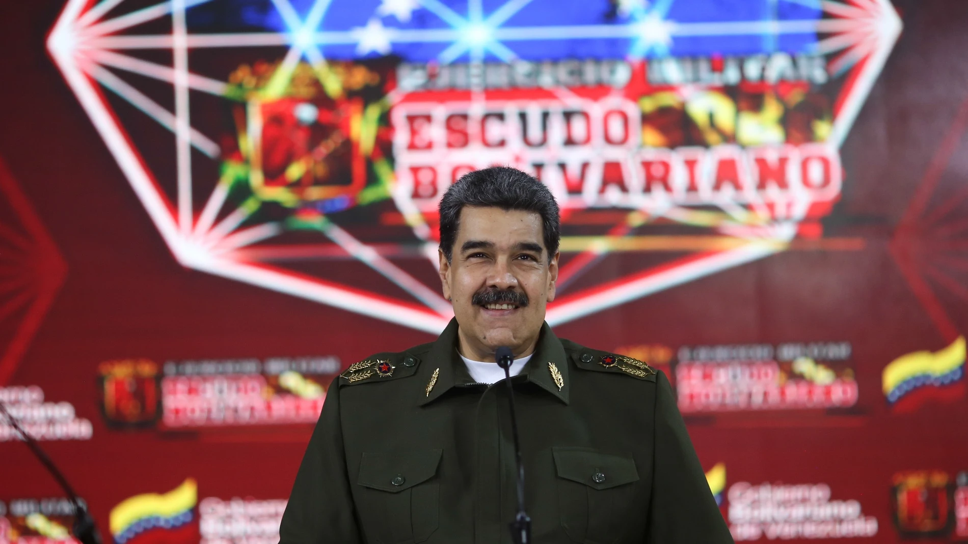 Maduro anuncia ejercicios militares permanentes y por sorpresa