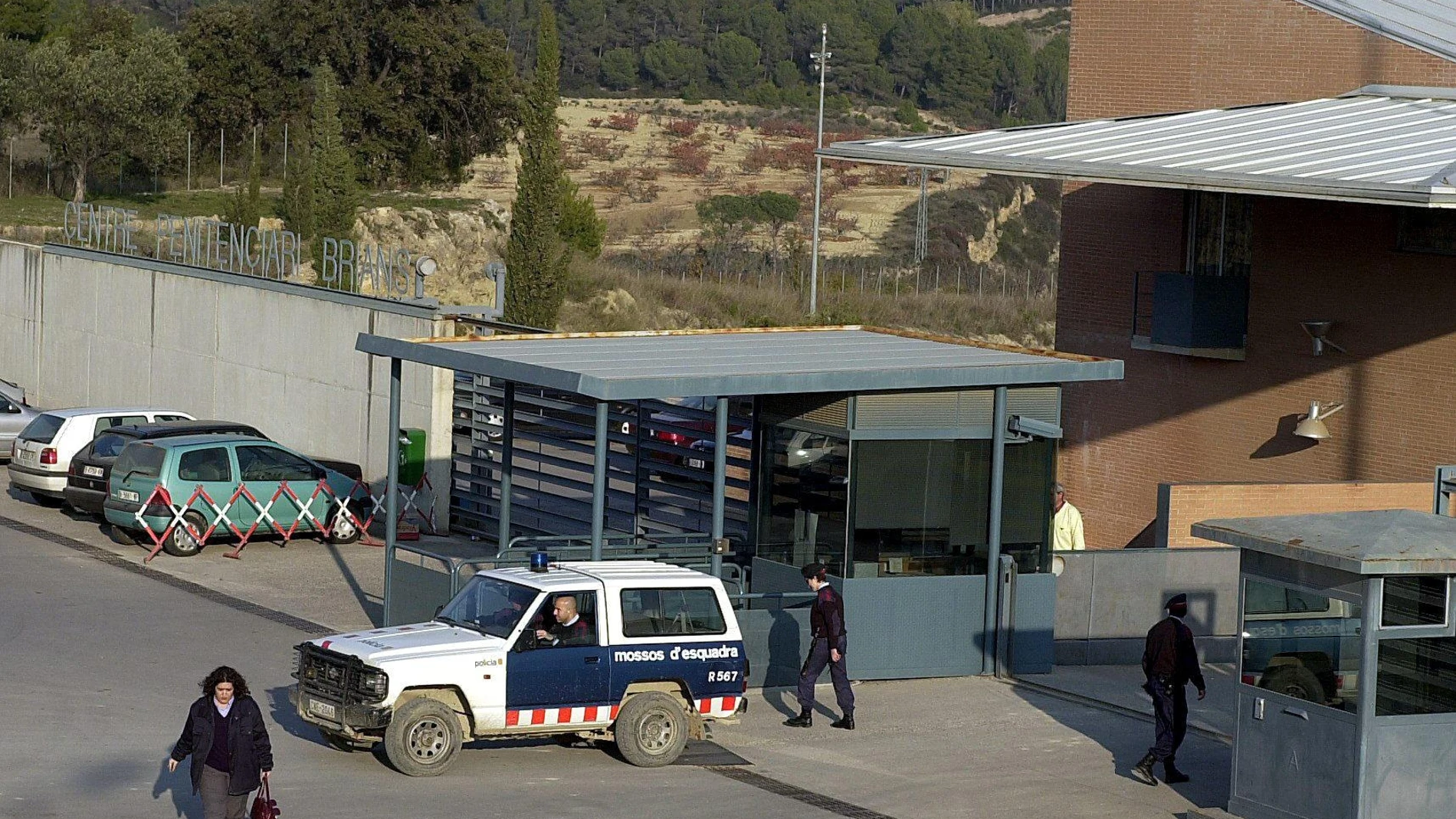 Entrada del recinto penitenciario de Can Brians donde dos presos atacaron al asesino de una menor en Vilanova i la Geltrú