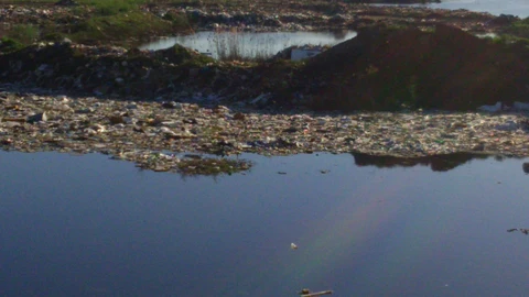Vista del «macrovertedero» de Guillena que la Fiscalía ha llevado a los tribunales y que podría producir daños a la calidad de las aguas de la zona en la que se encuentra