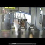 Robo por el método de mataleón en el Metro de Madrid
