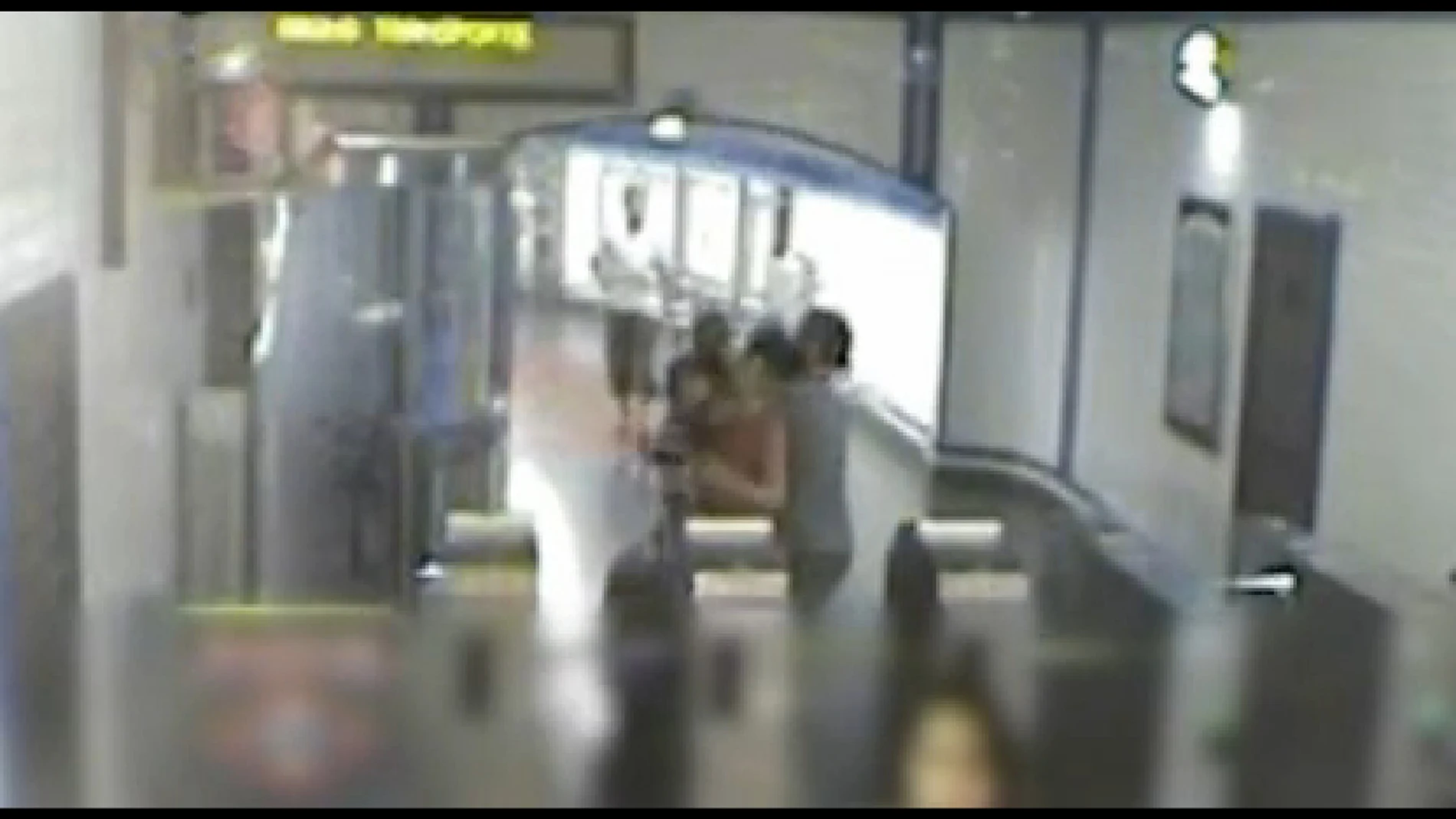 Robo por el método de mataleón en el Metro de Madrid