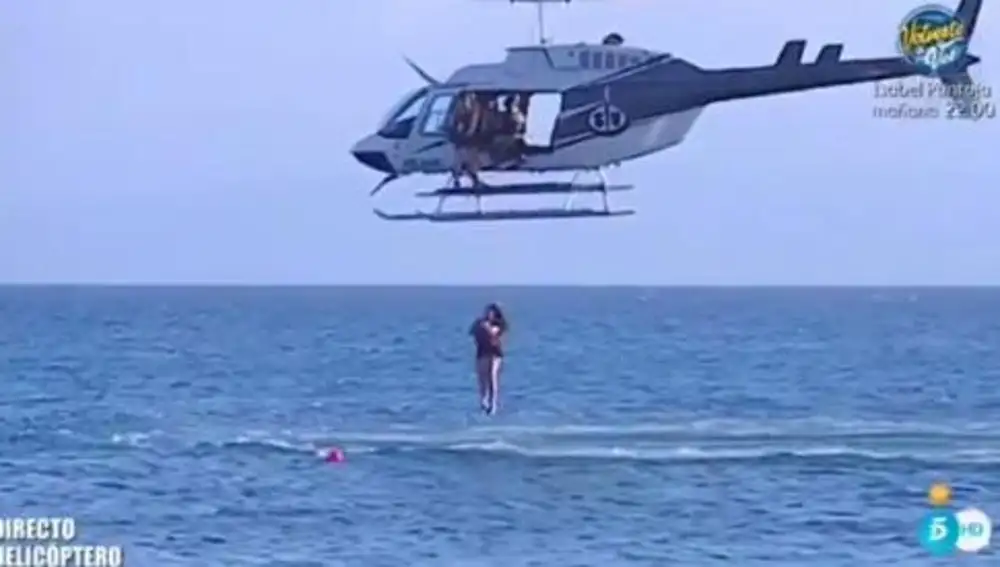 Rocío Flores lanzándose desde el helicóptero de &quot;Supervivientes 2020&quot;