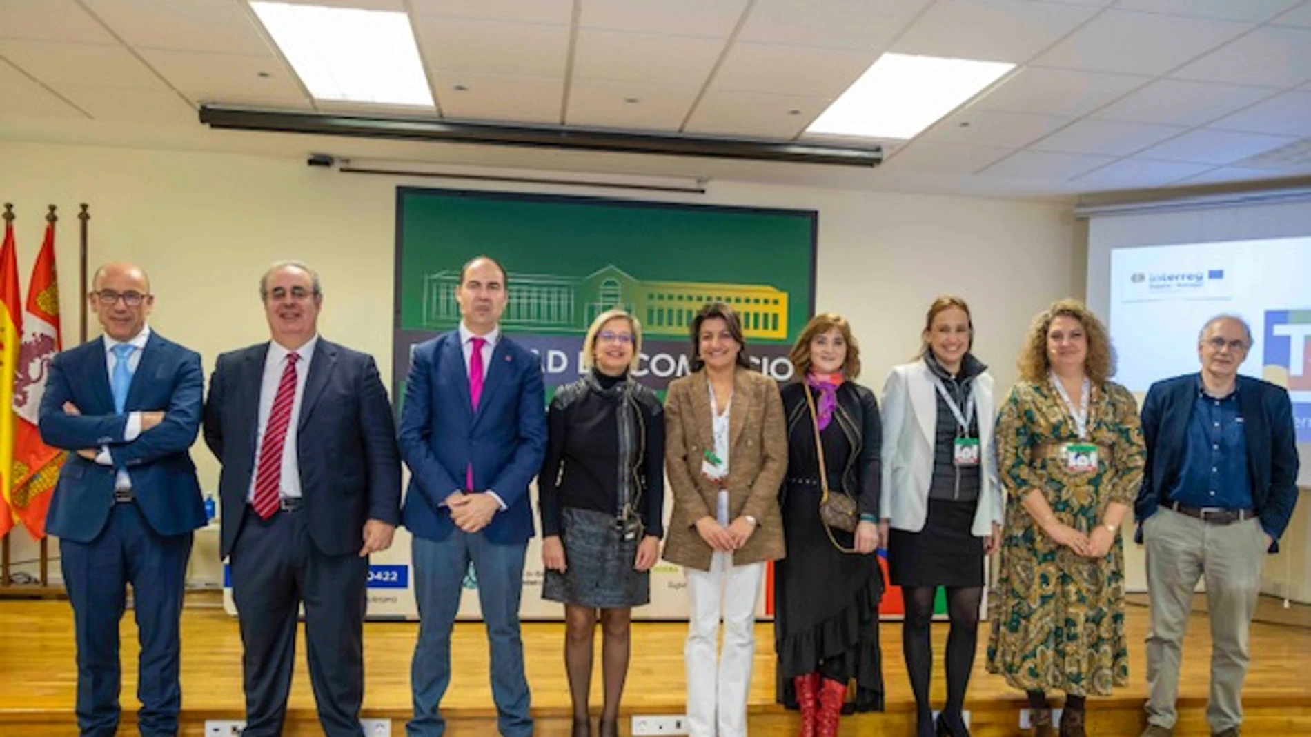 Orlando Isidoro Afonso Rodrigues, José Antonio Salvador Insúa, Óscar Martínez, Pilar Garcés, Patricia Sanz, Luisa Pires, Ana Atienza, Beatriz Fernández y Jesús María de Andrés en la inauguración del Congreso Timmis