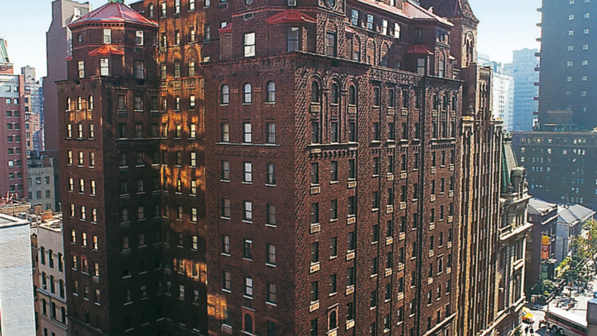 El nuevo NH Collection New York Madison Avenue ofrecerá 288 estancias con vistas al skyline más famoso del mundo, mientras que su interior destacará por su elegante decoración y el cuidado de los pequeños detalles