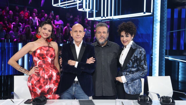 De izda. a dcha., Natalia Jiménez, Javier Llano, Portu y Nina, jurado de "OT2020"