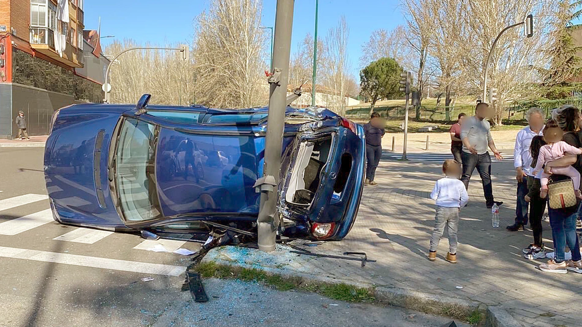 Accidente de tráfico en el cruce del paseo Juan Carlos I con la calle Tórtola