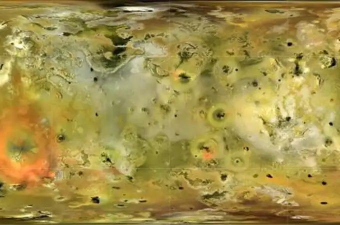 Erupciones de 400 kilómetros en una luna de Júpiter