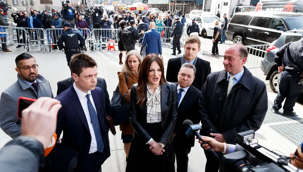 New York (United States), 24/02/2020.- Harvey Weinstein's legal team, including Donna Rotunno (4-L) and Damon Cheronis (2-L), talk to reporters after Weinstein was convicted of sexual assault and rape in New York State Supreme Court in New York, New York, USA, 24 February 2020. Weinstein was immediately taken into custody and faces up to 25 years in prison when he is sentenced next month. (Estados Unidos, Nueva York) EFE/EPA/JUSTIN LANE