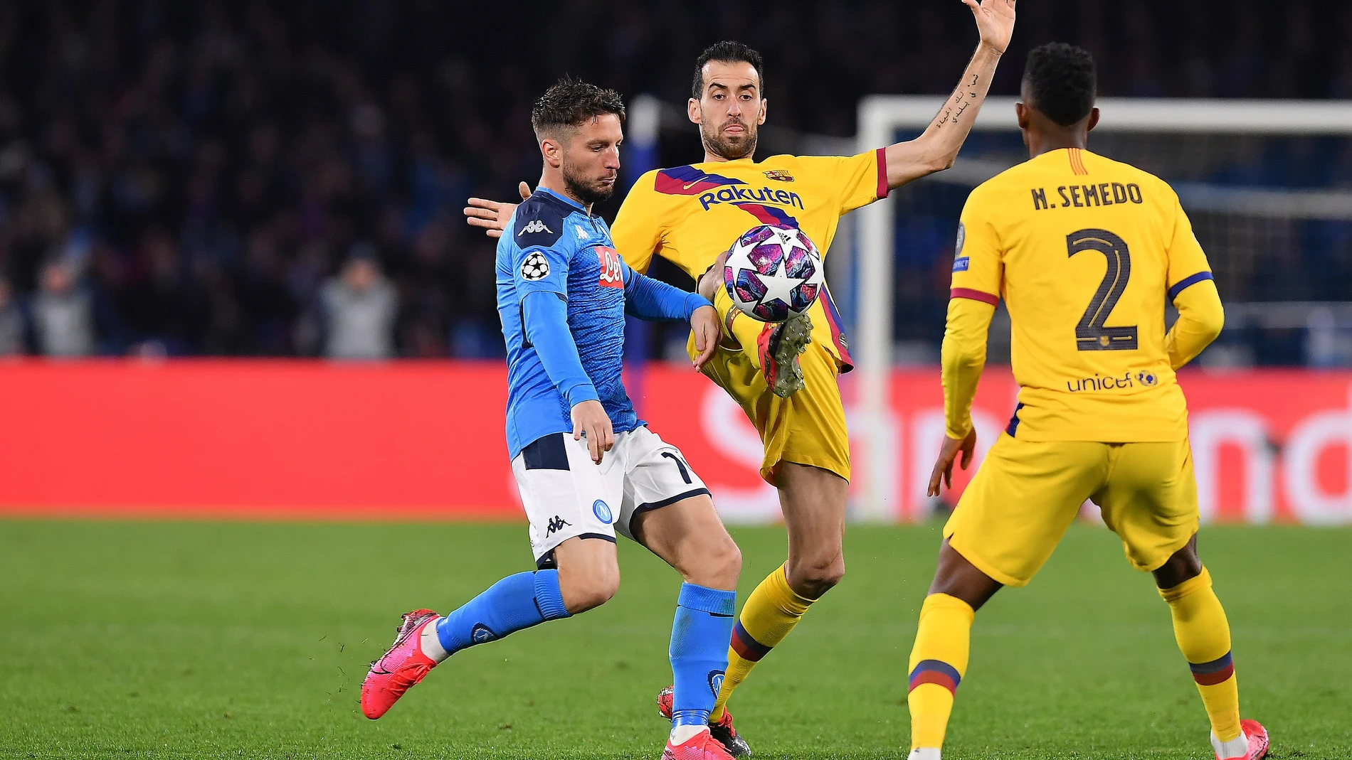 UEFA Champions League - Napoli vs FC Barcelona