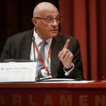 El presidente del Banco de Sabadell, Josep Oliu, durante su comparecencia ante la comisión de investigación del Parlament sobre la aplicación del artículo 155