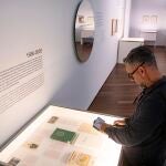 La muestra expone 37 documentos originales entre dibujos, cartas, artículos, etc.