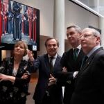 Francisco Vélez de Luna y Maria Jesus Catalá, presentan la exposición fotografica de Manuel Agüera que organiza el Consejo General de Hermandades y Cofradías