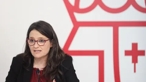 La vicepresidenta y Portavoz del Gobierno valenciano, Mónica Oltra, durante la rueda de prensa posterior al Pleno del Consell