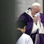  El resfriado que sufre el Papa le impide acudir a los ejercicios espirituales con la Curia