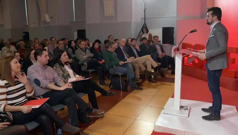Tudanca interviene ante el Consejo de Alcaldes del PSOE