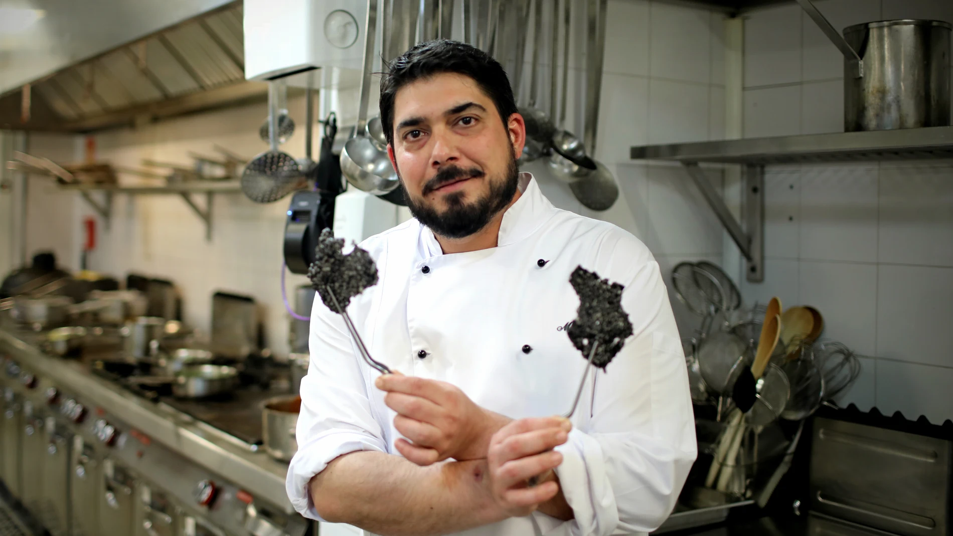 Miguel Martín es el cocinero del restaurante del Hotel Palacio de los Duques