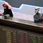  Kuwait, el país que nada en petróleo, pero no tiene para pagar los sueldos