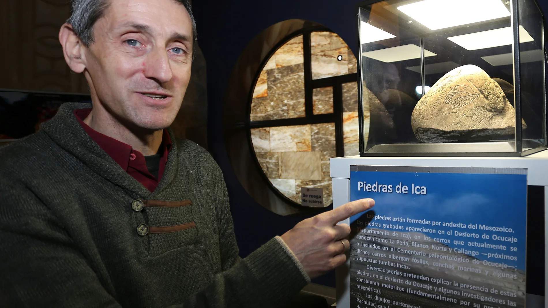 Exposición de meteoritos en San Pedro Cultural de Becerril de Campos (Palencia)Exposición de meteoritos de la colección personal que Rafael Cítores en San Pedro Cultural de Becerril de Campos (Palencia)
