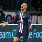 Mbappé celebra un gol con el PSG