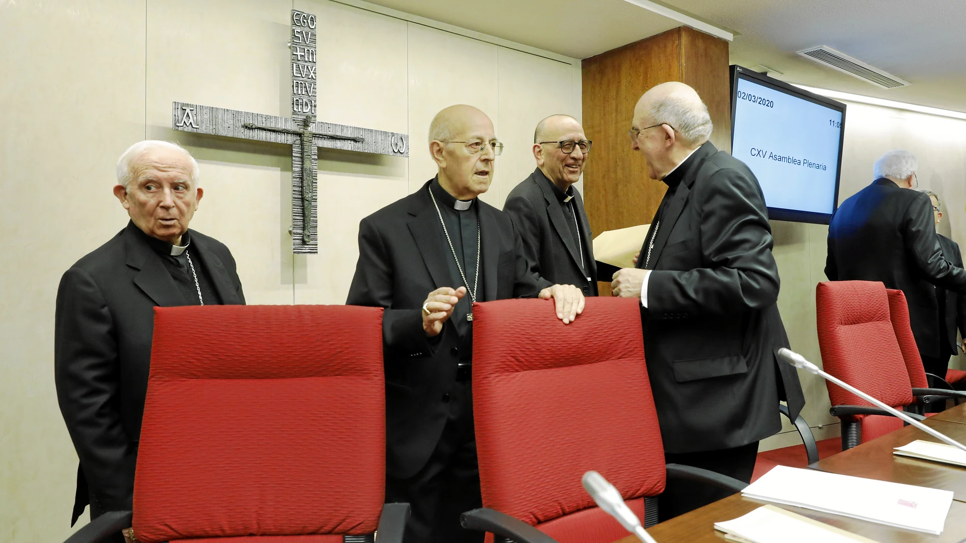 Ricardo Blázquez, junto a los cardenales Cañizares (dcha.) Omella y Osoro (izq.)