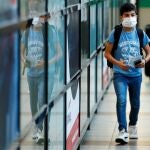 Habitantes de Chile toman medidas para protegerse del coronavirus